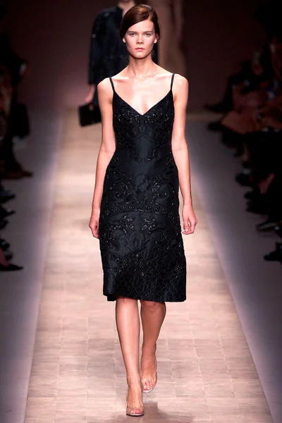 Look 28